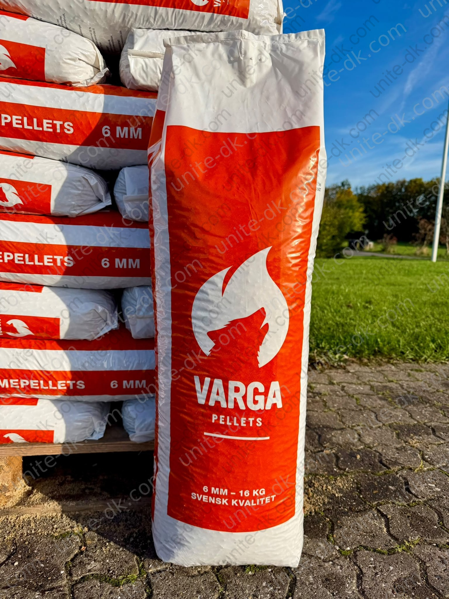 Varga 6 mm <br> 16 kg / 832 kg <br> <span>Svenske træpiller</span>