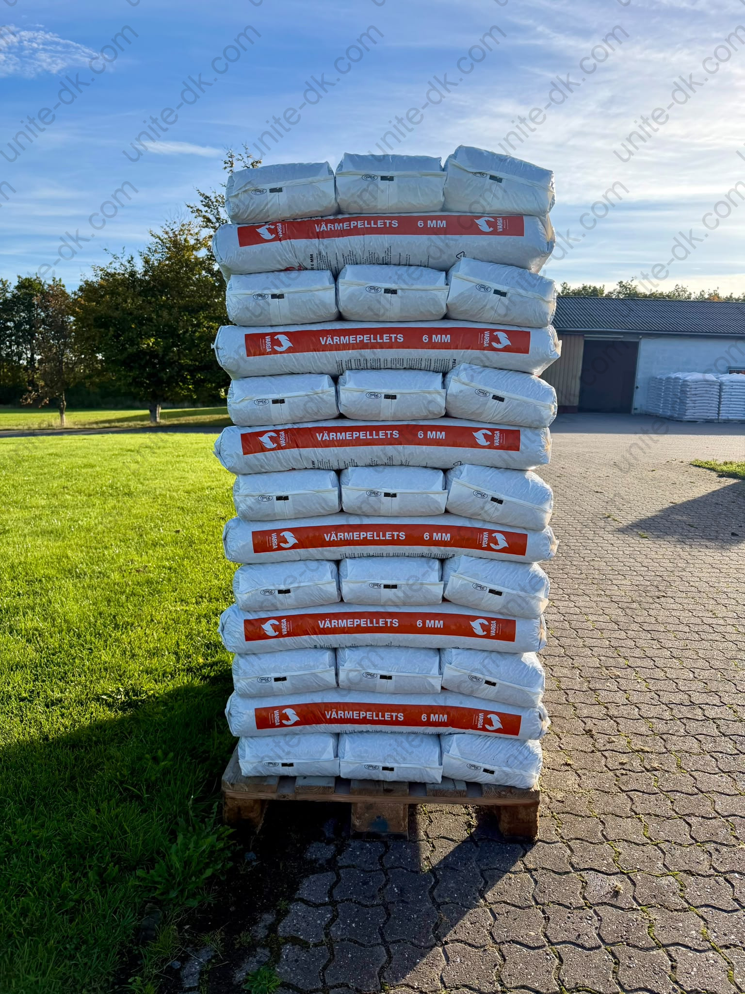 Varga 6 mm <br> 16 kg / 832 kg <br> <span>Svenske træpiller</span>